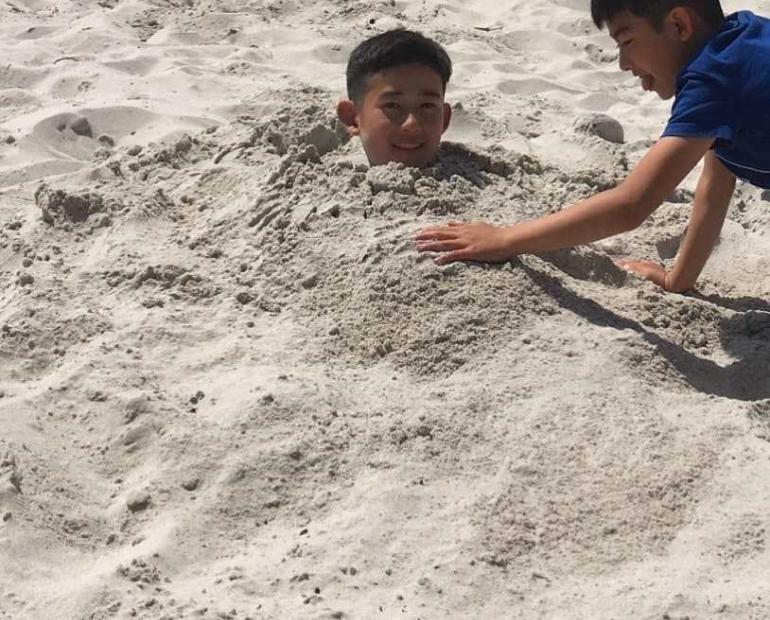 Haruta and his brother at the beach 